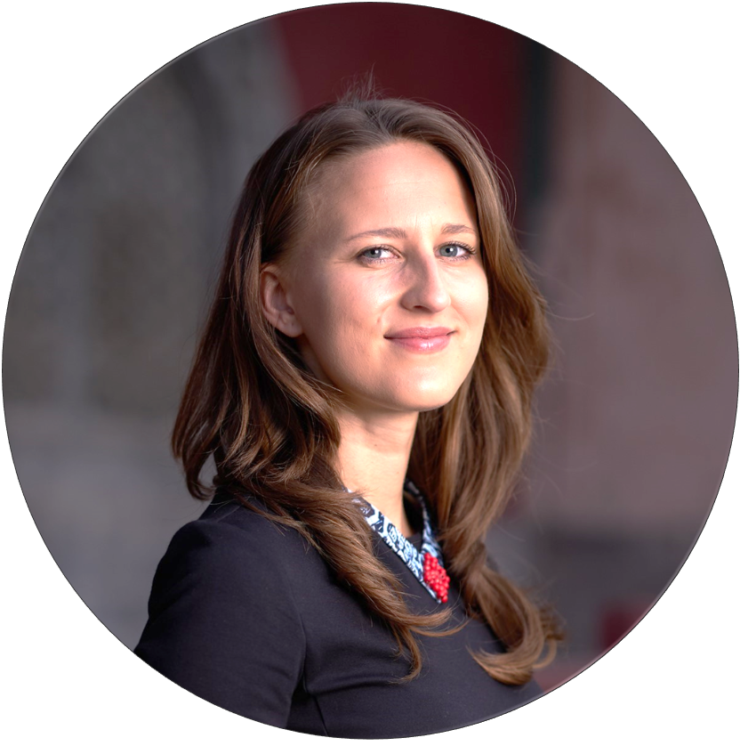 Monika Pracownik naukowy w szkole prawa azjatyckiego na Uniwersytecie Barcelońskim